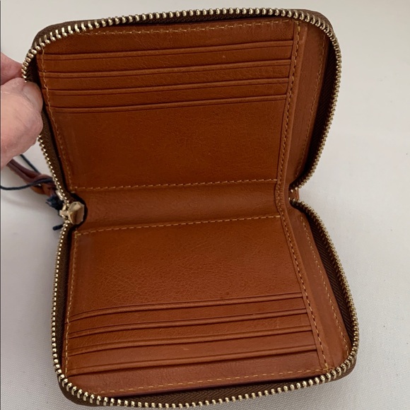 LAST CALL! Florentine Dooney & Bourke Natural Leather Zip Around Wallet NWT - Picture 3 of 5